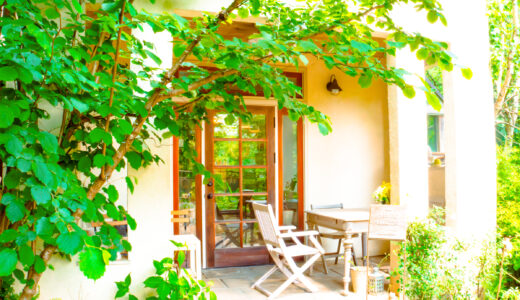 初夏の軽井沢カフェ巡り 〜雨粒のきらめき、木漏れ日のテラス