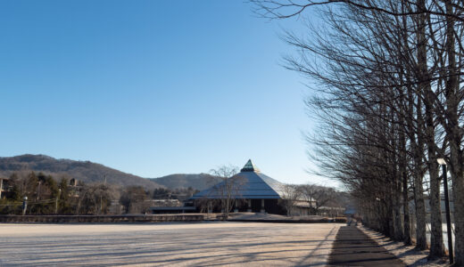 冬の空を歩きながら